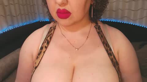 Snapshot of lipsaddiction chatting on January 25, 2025, 2:14 pm LIpsAddiction online show from January 25, 2025, 2:14 pm