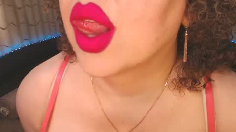 Snapshot of lipsaddiction chatting on February 2, 2025, 1:52 pm LIpsAddiction online show from February 2, 2025, 1:52 pm