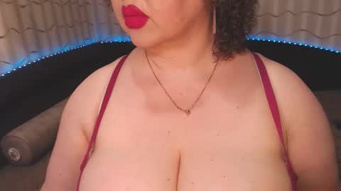 Snapshot of lipsaddiction chatting on February 16, 2025, 9:38 pm LIpsAddiction online show from February 16, 2025, 9:38 pm