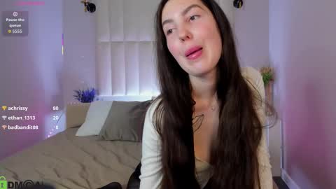 Lira revery online show from February 3, 2026, 2:53 am