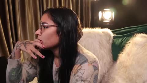 Lire online show from February 6, 2025, 3:59 am