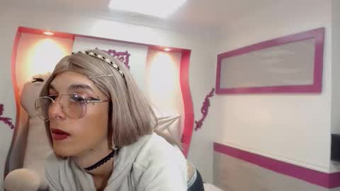 Lis  online show from January 18, 2026, 6:34 pm