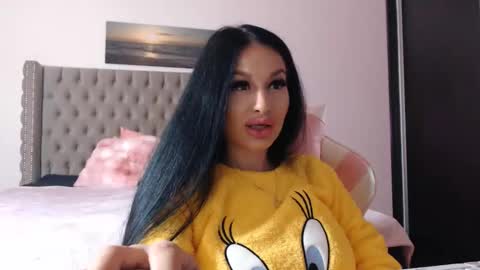 Lisa online show from November 18, 2025, 8:57 pm