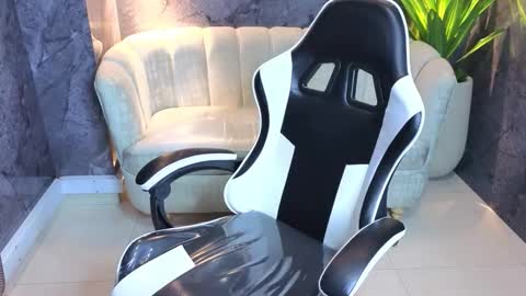 lisa_doll_tx online show from February 23, 2026, 8:06 pm