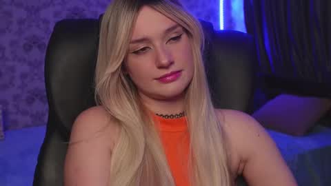 lisa_elfy online show from December 16, 2024, 11:07 pm