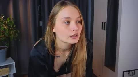 Snapshot of lisa_schiele chatting on September 23, 2025, 8:12 pm Elisabeth or Lisa online show from September 23, 2025, 8:12 pm