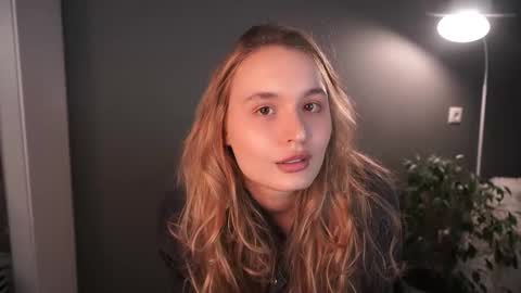 Elisabeth or Lisa online show from November 19, 2025, 8:31 pm