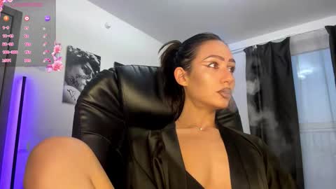 Snapshot of lisa_shultz chatting on October 8, 2025, 1:20 pm Lisa online show from October 8, 2025, 1:20 pm