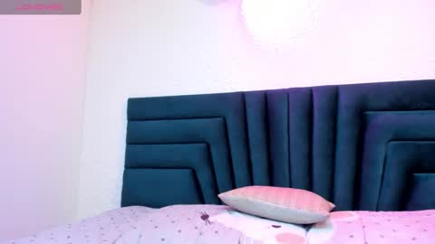 lisa white  online show from January 6, 2025, 12:16 am