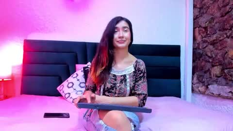 lisa white  online show from March 8, 2026, 5:00 am