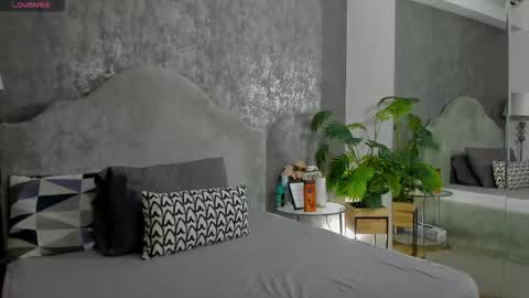 Snapshot of lisacroft chatting on February 17, 2026, 7:49 am lisacroft online show from February 17, 2026, 7:49 am