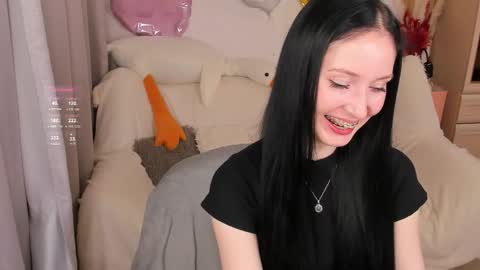 Snapshot of lisamooore chatting on October 18, 2025, 4:19 pm Lisa Moore online show from October 18, 2025, 4:19 pm