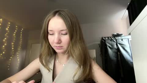 Snapshot of lisasmall chatting on July 10, 2026, 6:21 pm lisasmall online show from July 10, 2026, 6:21 pm