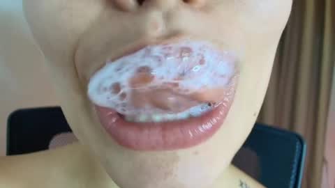 Lisbet online show from April 20, 2026, 10:55 pm