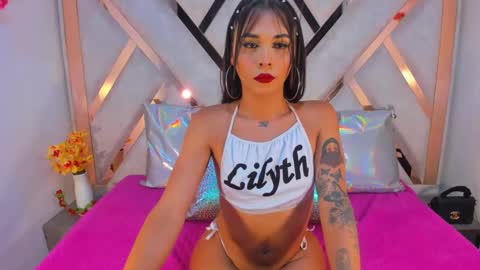 Snapshot of lisbethqueen_ chatting on November 3, 2025, 8:32 pm lily online show from November 3, 2025, 8:32 pm