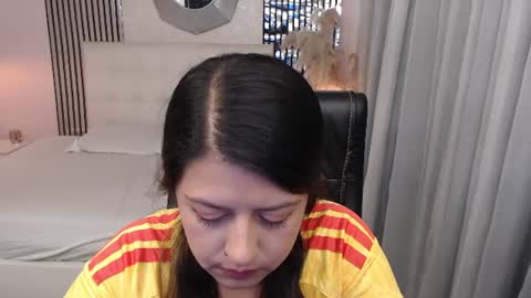 Snapshot of liss_black chatting on June 18, 2026, 4:13 am Andrea online show from June 18, 2026, 4:13 am