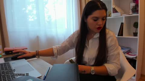 Lissa online show from February 11, 2026, 10:42 am