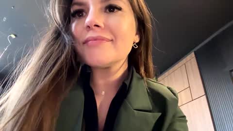 Lissa online show from April 29, 2026, 12:42 pm