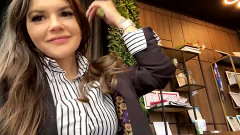 Lissa online show from May 9, 2026, 9:36 am