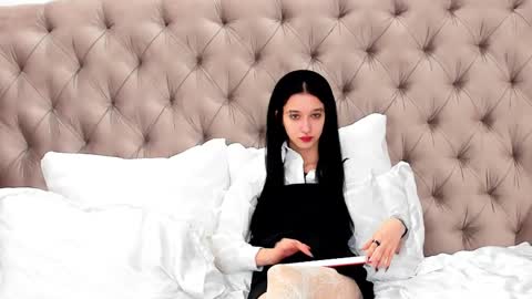 LissaAllison online show from March 4, 2025, 5:11 am