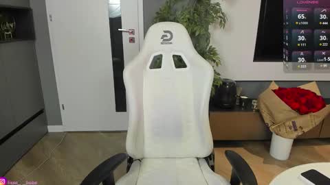 Snapshot of lissababe11 chatting on December 15, 2024, 5:53 pm Alexa online show from December 15, 2024, 5:53 pm