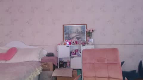 Alice Dont forget to thumbs up its very important  online show from April 13, 2026, 10:10 am