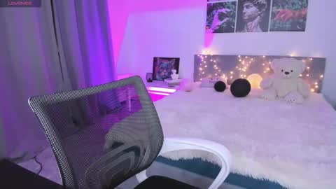 lissameoww online show from February 1, 2026, 3:27 am