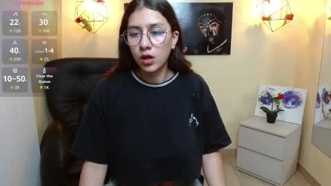 Snapshot of lita_rogers chatting on November 18, 2025, 2:54 pm Lita online show from November 18, 2025, 2:54 pm