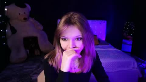 Lena online show from November 14, 2025, 2:32 am