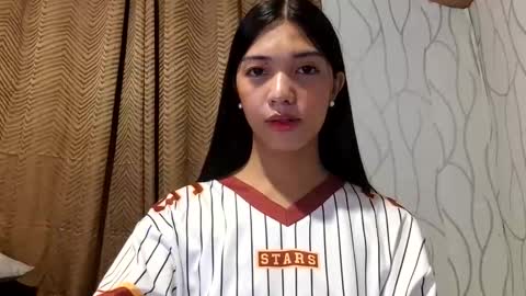 litl_tits online show from March 3, 2026, 11:27 am