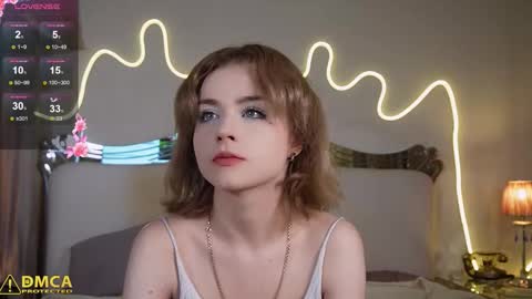 litt1e_emilyy online show from October 19, 2025, 8:53 pm