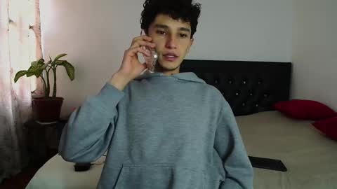 Snapshot of litteb0y chatting on October 22, 2025, 3:01 pm Alejandro  online show from October 22, 2025, 3:01 pm