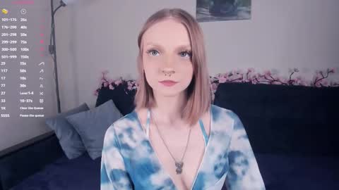 Snapshot of little__caprice chatting on November 7, 2025, 7:19 am Bella online show from November 7, 2025, 7:19 am