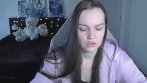 little__flowers online show from February 12, 2026, 9:48 am