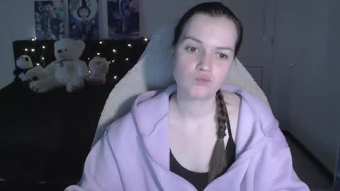 little__flowers online show from February 23, 2026, 10:23 am