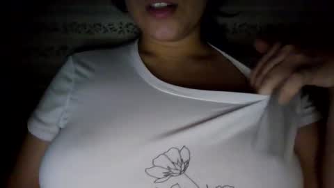 Snapshot of little_anef chatting on April 9, 2026, 8:42 am little_anef online show from April 9, 2026, 8:42 am