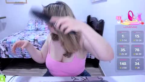 Snapshot of little_angely chatting on June 29, 2026, 11:38 pm Angely online show from June 29, 2026, 11:38 pm
