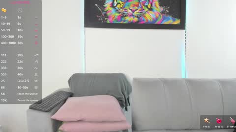 Snapshot of little_caro13 chatting on March 10, 2025, 7:07 pm Independent model carolina online show from March 10, 2025, 7:07 pm