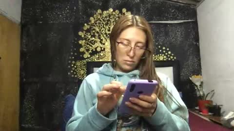 Snapshot of little_devil_diablita90 chatting on February 6, 2026, 12:59 am Diablita online show from February 6, 2026, 12:59 am