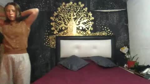 Snapshot of little_devil_diablita90 chatting on February 19, 2026, 12:56 pm Diablita online show from February 19, 2026, 12:56 pm