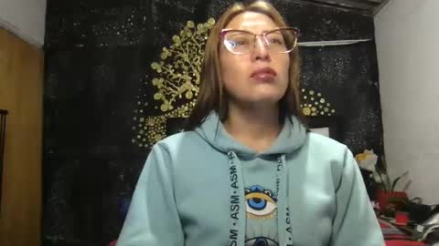 Snapshot of little_devil_diablita90 chatting on March 1, 2026, 2:02 am Diablita online show from March 1, 2026, 2:02 am