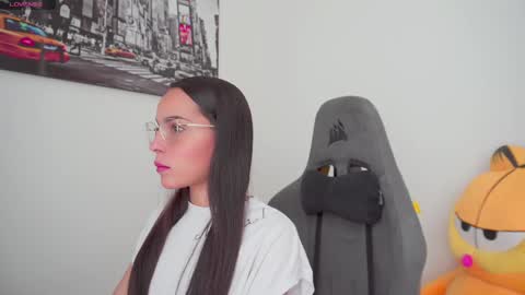 Help me reach 100 likes online show from October 1, 2025, 7:09 pm