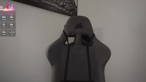 Help me reach 100 likes online show from December 1, 2025, 7:08 pm