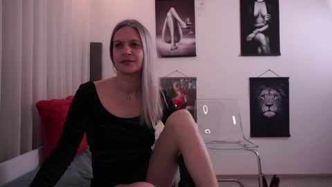 Snapshot of little_heart_andreea chatting on March 12, 2025, 10:17 pm little_heart_andreea online show from March 12, 2025, 10:17 pm