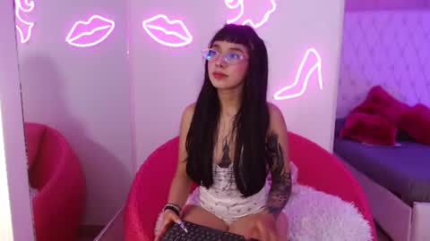 Snapshot of little_paulette chatting on July 11, 2026, 4:04 am Paulette online show from July 11, 2026, 4:04 am