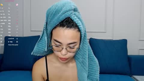 Snapshot of little_v1rgin_angel chatting on November 6, 2025, 10:16 am Kwan online show from November 6, 2025, 10:16 am