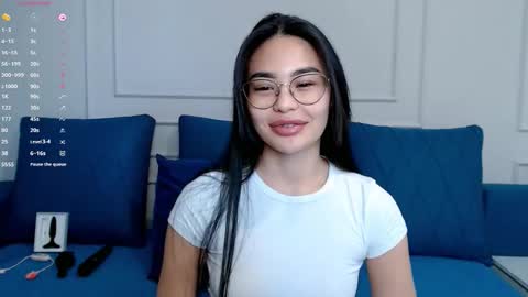 Snapshot of little_v1rgin_angel chatting on March 26, 2026, 11:27 am Kwan online show from March 26, 2026, 11:27 am