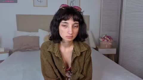 Snapshot of little_zoi chatting on June 24, 2026, 7:18 am Zoi online show from June 24, 2026, 7:18 am
