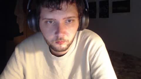 littlealien7 online show from January 8, 2025, 6:41 am