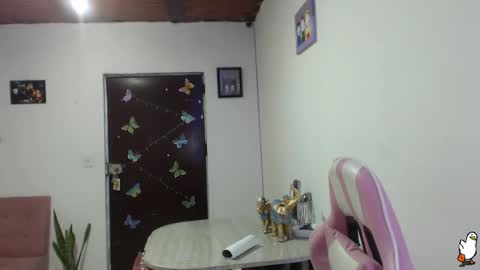 Snapshot of littleangelx_m chatting on February 5, 2025, 1:15 am Daniela online show from February 5, 2025, 1:15 am